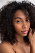 files/imgi_104_close-up-beautiful-woman-with-afro-hair_23-2149173183_150x_300x_d9c5526f-1ffe-4082-af8c-4efd9ac3391e.avif